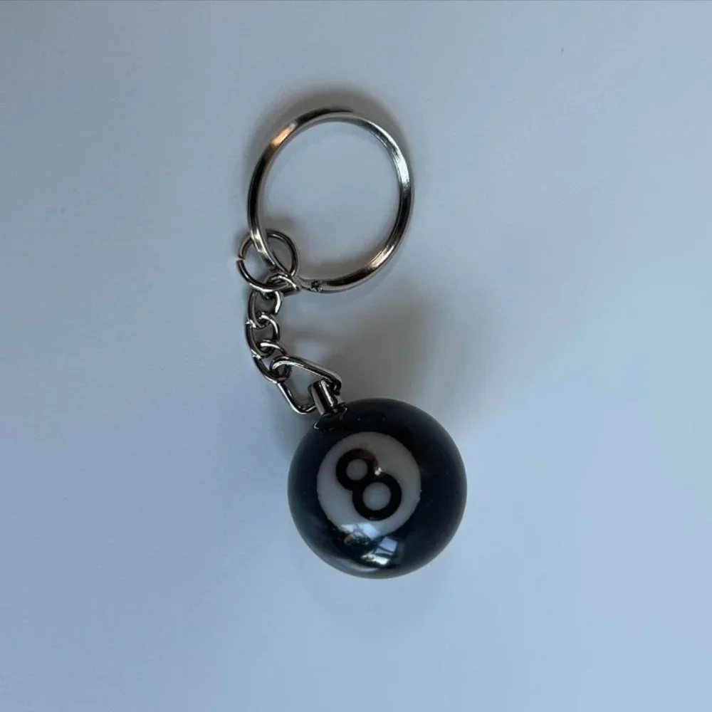 Y2K 2000s 8-ball keyring keychain